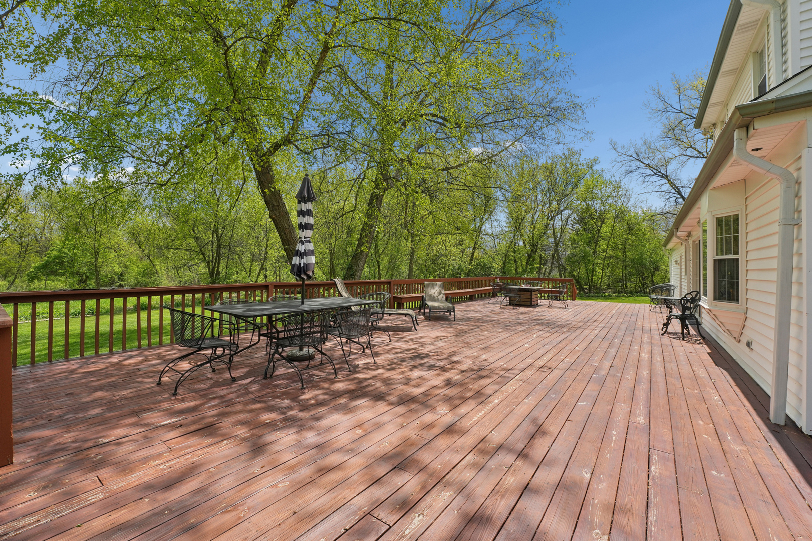 21063 N Middleton Drive, Kildeer, IL 60047