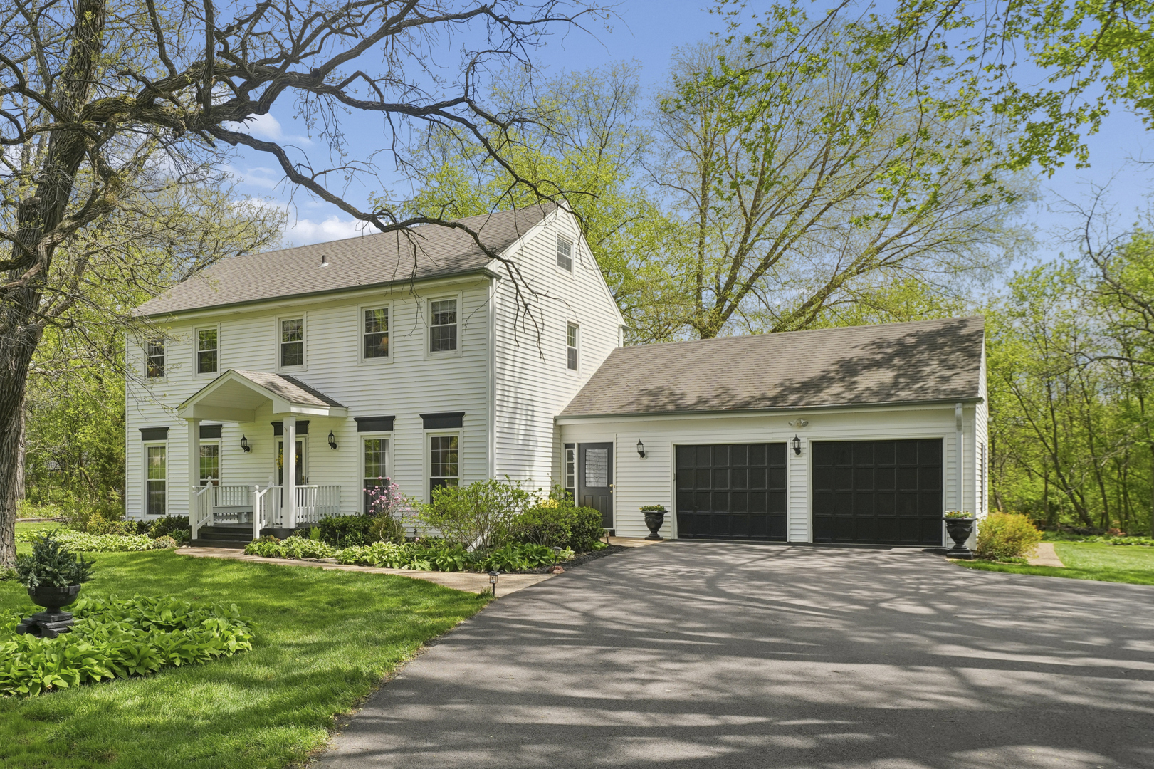 21063 N Middleton Drive, Kildeer, IL 60047