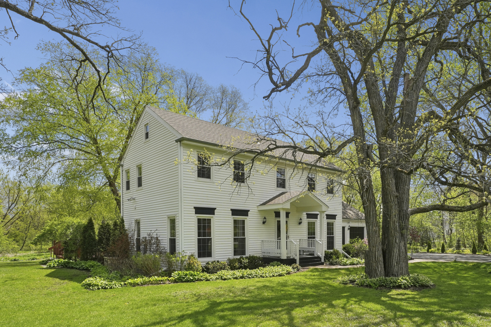 21063 N Middleton Drive, Kildeer, IL 60047