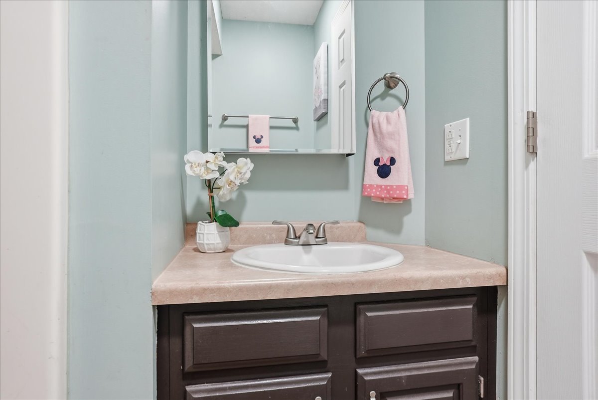 13 Rutherford Court, Bloomington, IL 61704