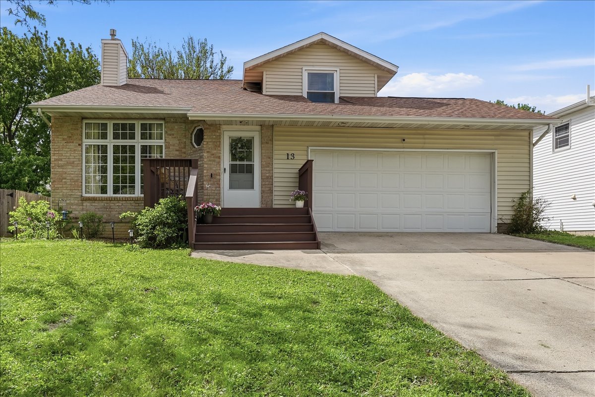 13 Rutherford Court, Bloomington, IL 61704