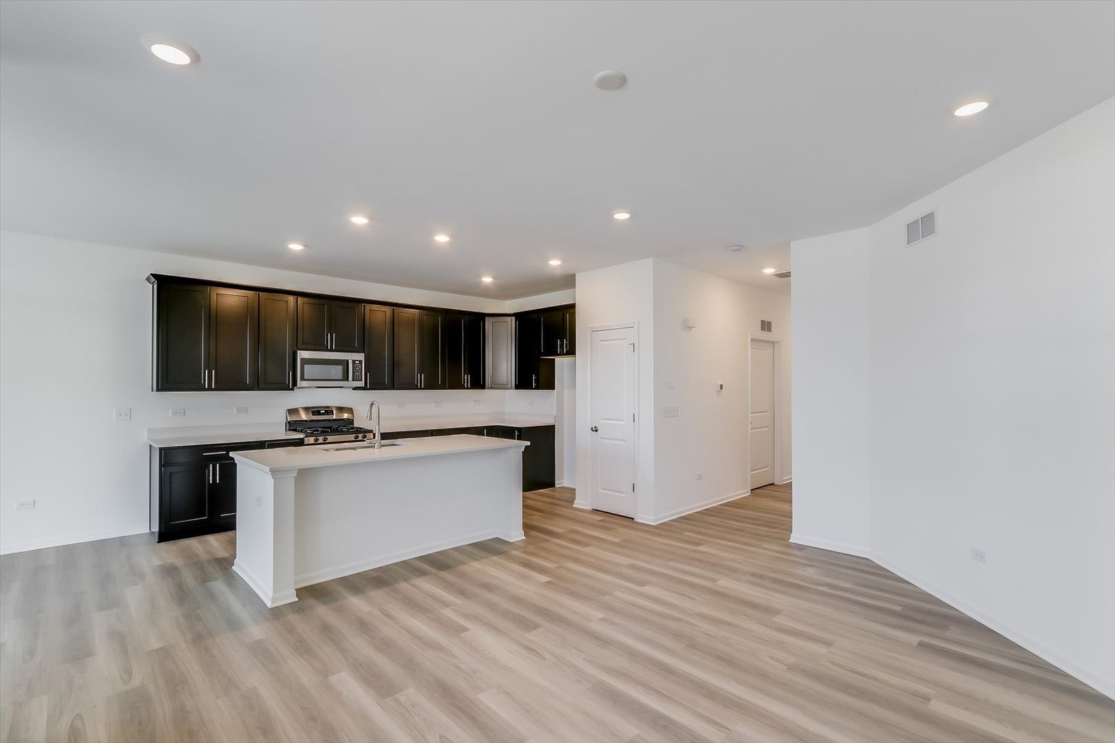 25447 W Alabaster Circle, Plainfield, IL 60544