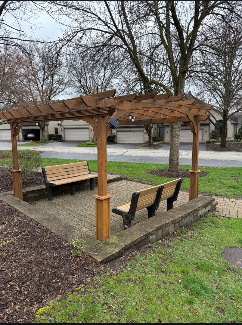 1203 Hobson Oaks Drive, Naperville, IL 60540