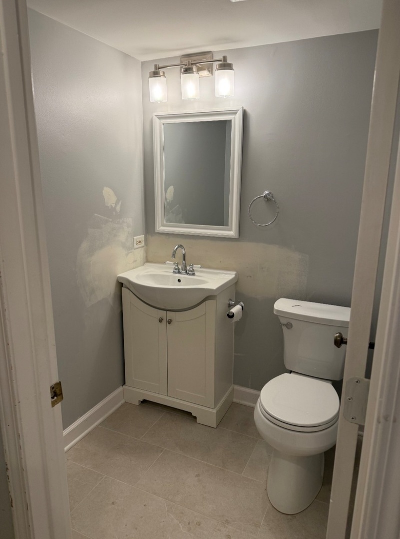 1203 Hobson Oaks Drive, Naperville, IL 60540