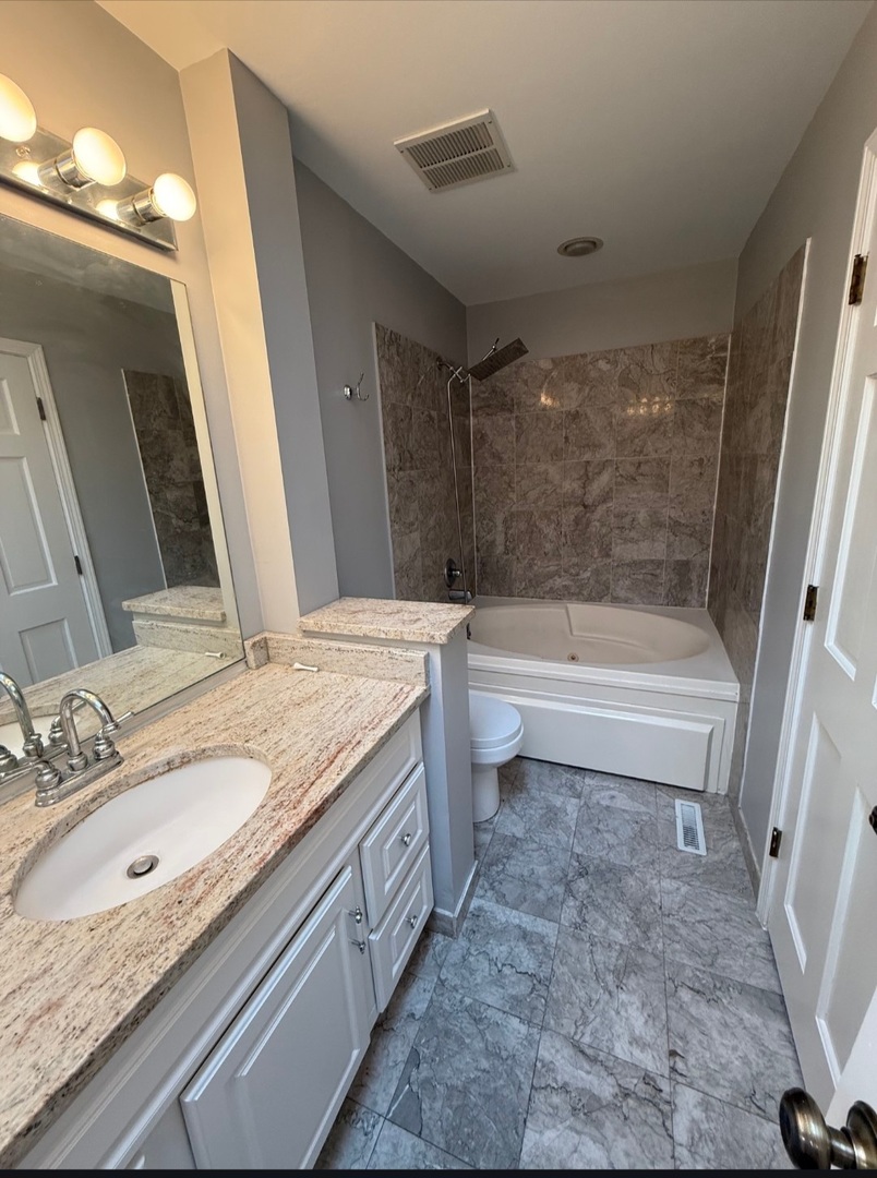 1203 Hobson Oaks Drive, Naperville, IL 60540