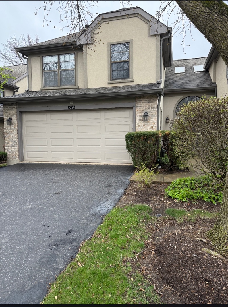 1203 Hobson Oaks Drive, Naperville, IL 60540