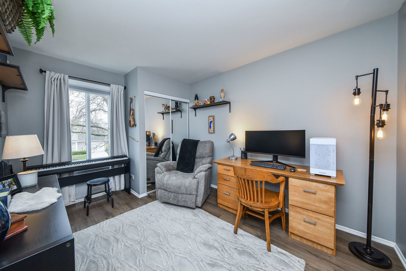 2458 Brunswick Circle #B, Woodridge, IL 60517