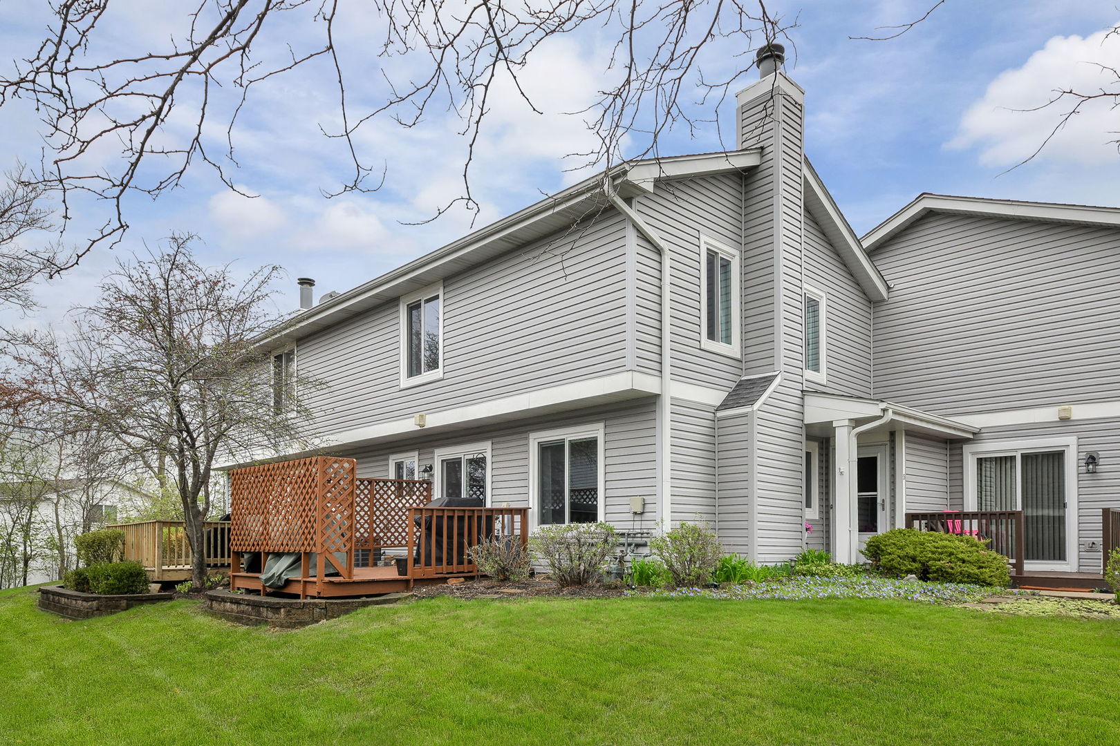 2458 Brunswick Circle #B, Woodridge, IL 60517