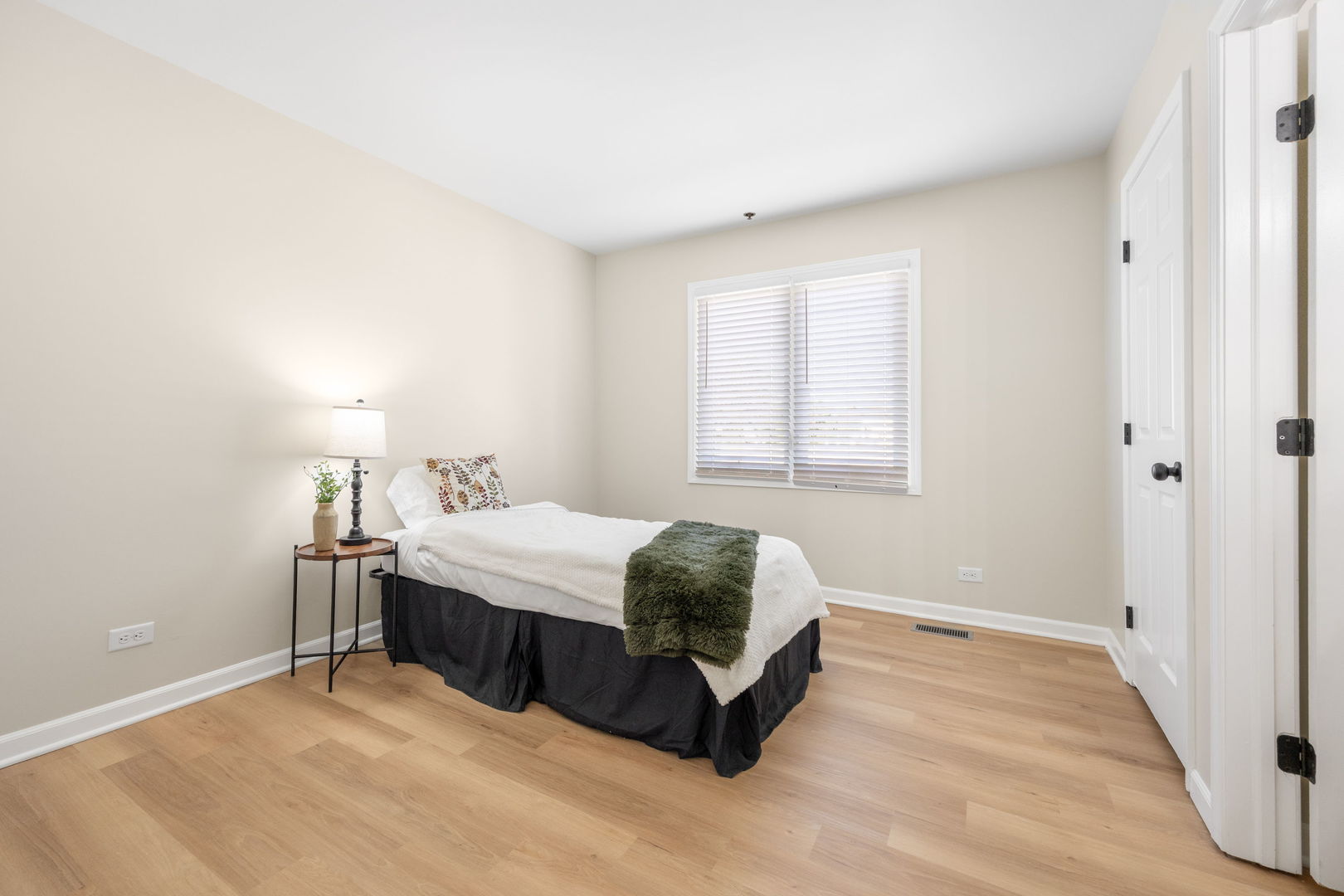 4916 Main Street #2, Lisle, IL 60532