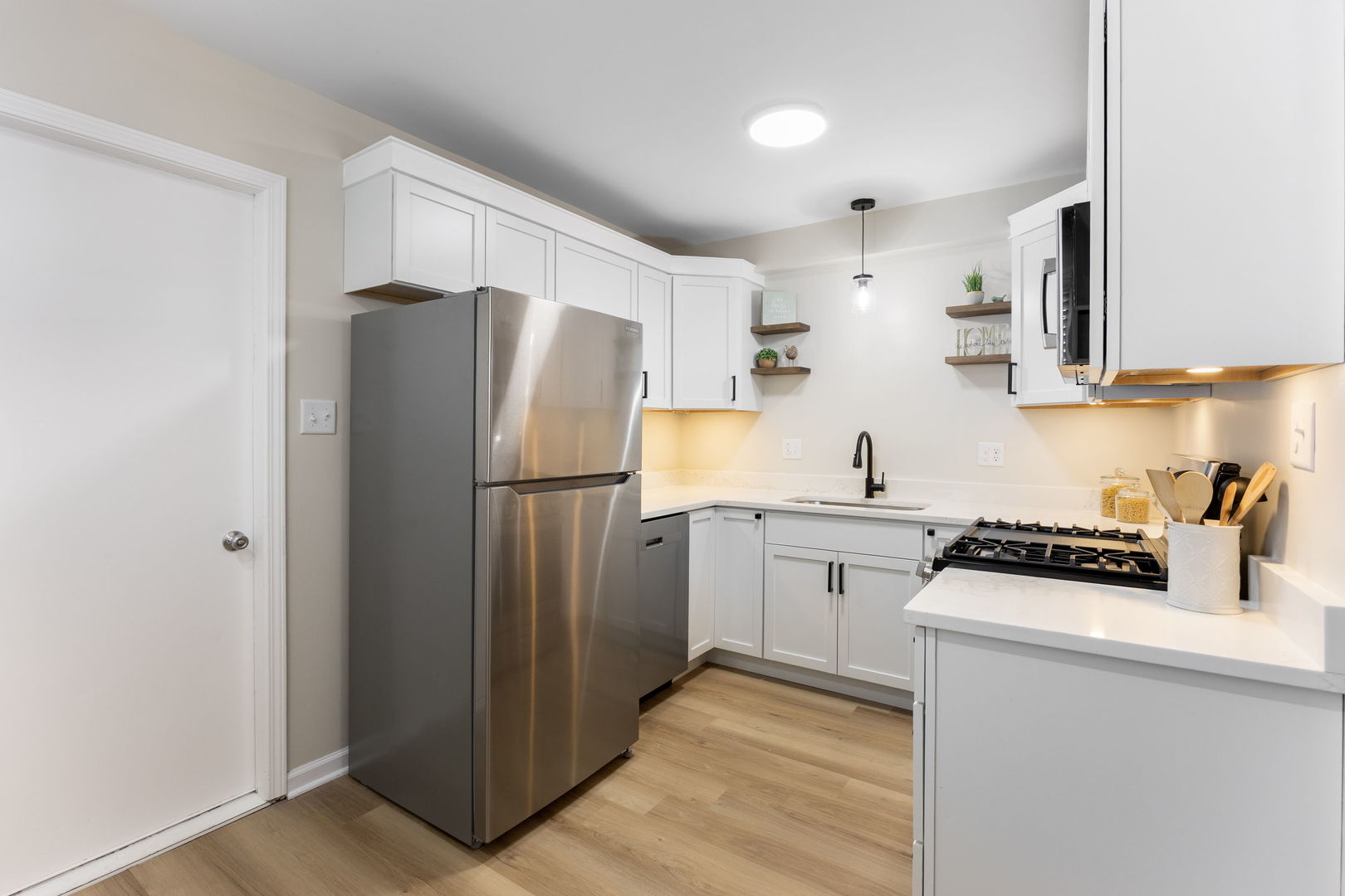 4916 Main Street #2, Lisle, IL 60532