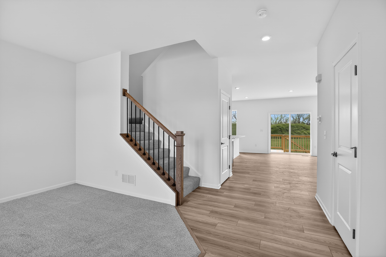 4011 Meadowridge Drive, Woodstock, IL 60098