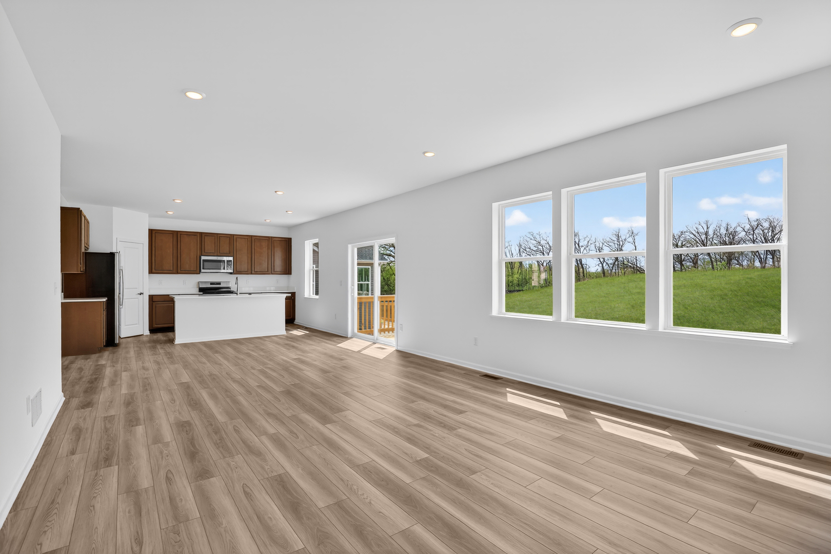 4011 Meadowridge Drive, Woodstock, IL 60098