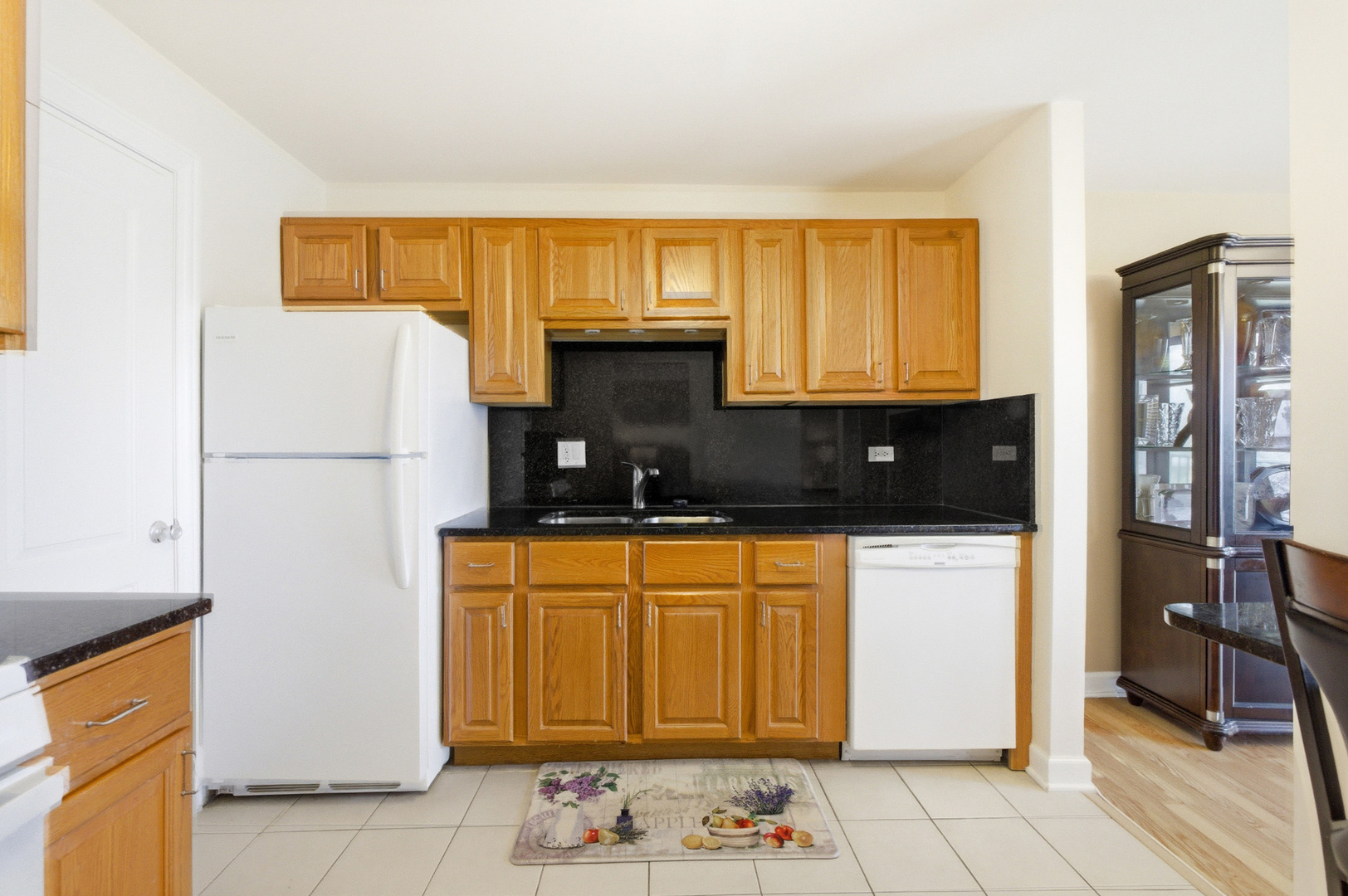 551 CUMBERLAND Trail #C, Roselle, IL 60172