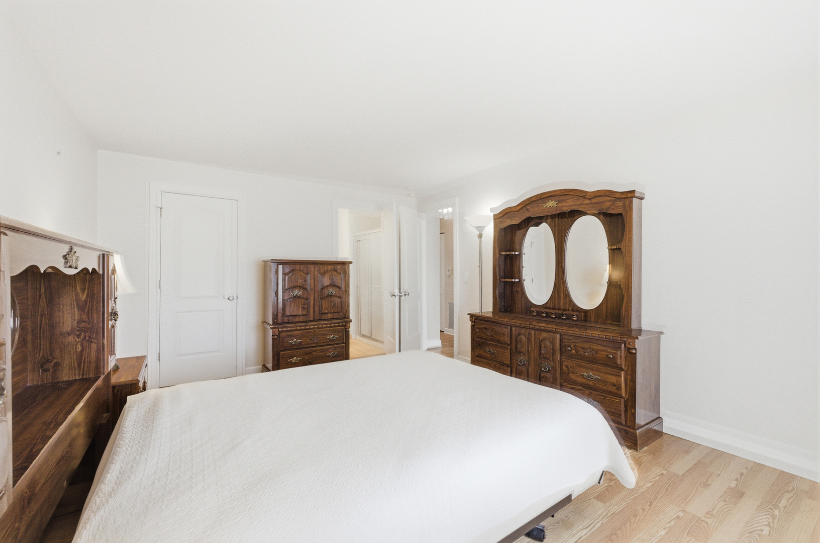 551 CUMBERLAND Trail #C, Roselle, IL 60172