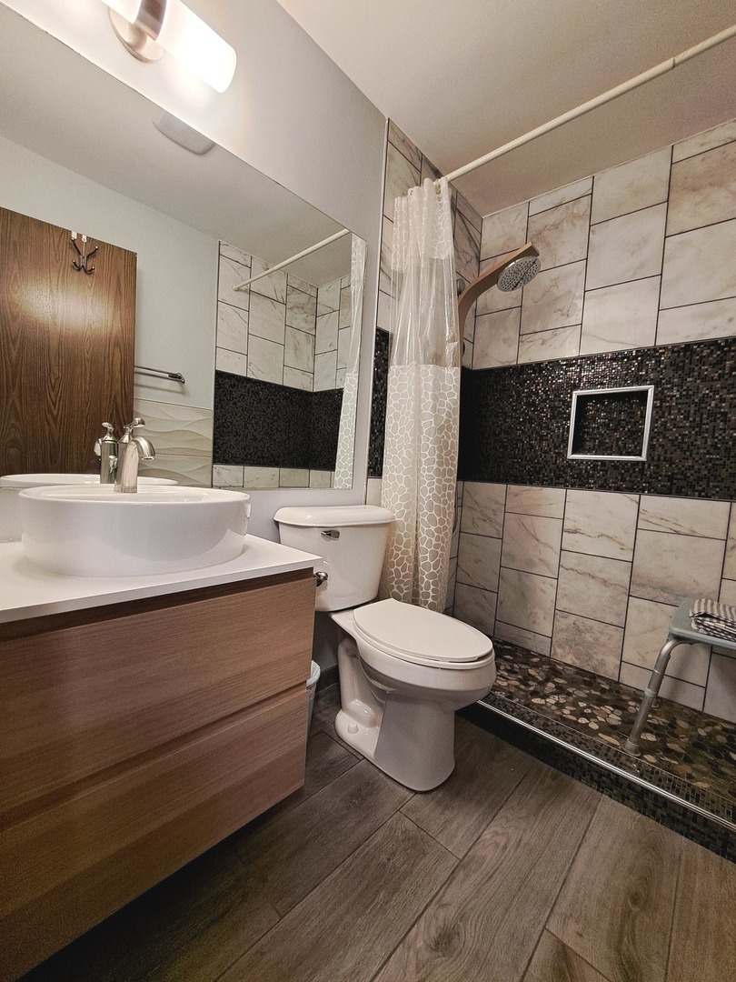 374 Southbury Court #A-1, Schaumburg, IL 60193