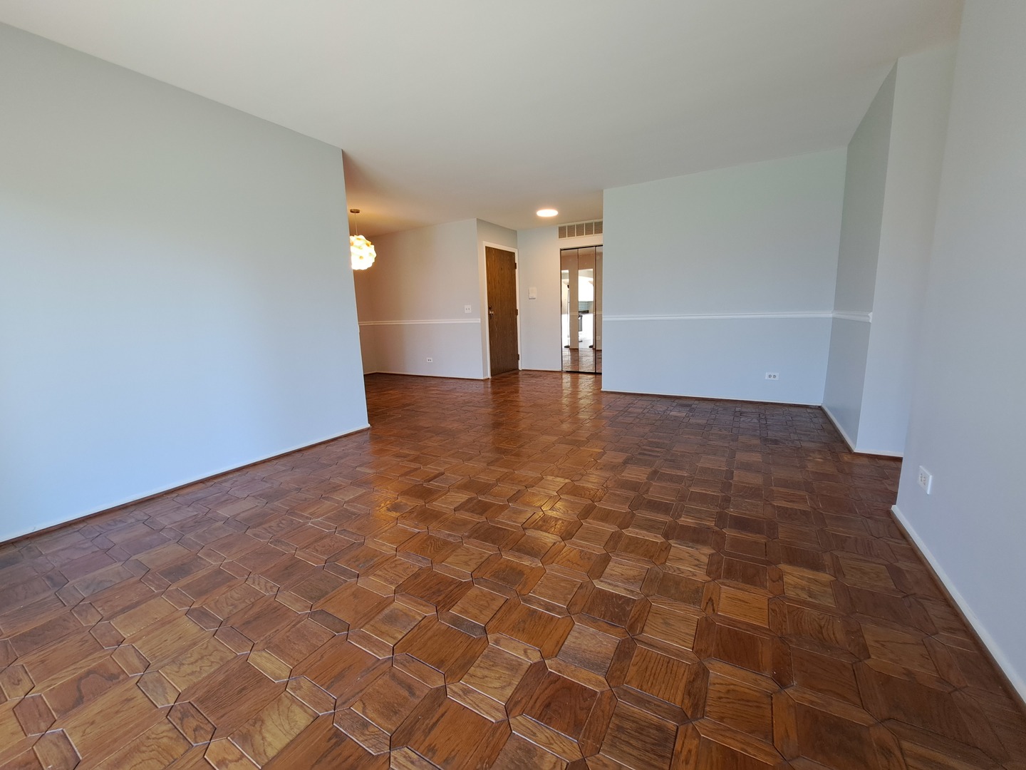 374 Southbury Court #A-1, Schaumburg, IL 60193