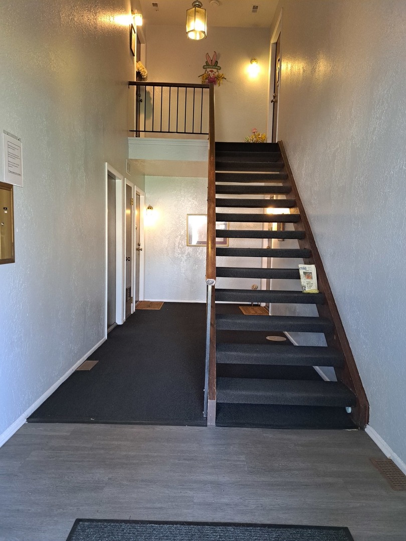 374 Southbury Court #A-1, Schaumburg, IL 60193