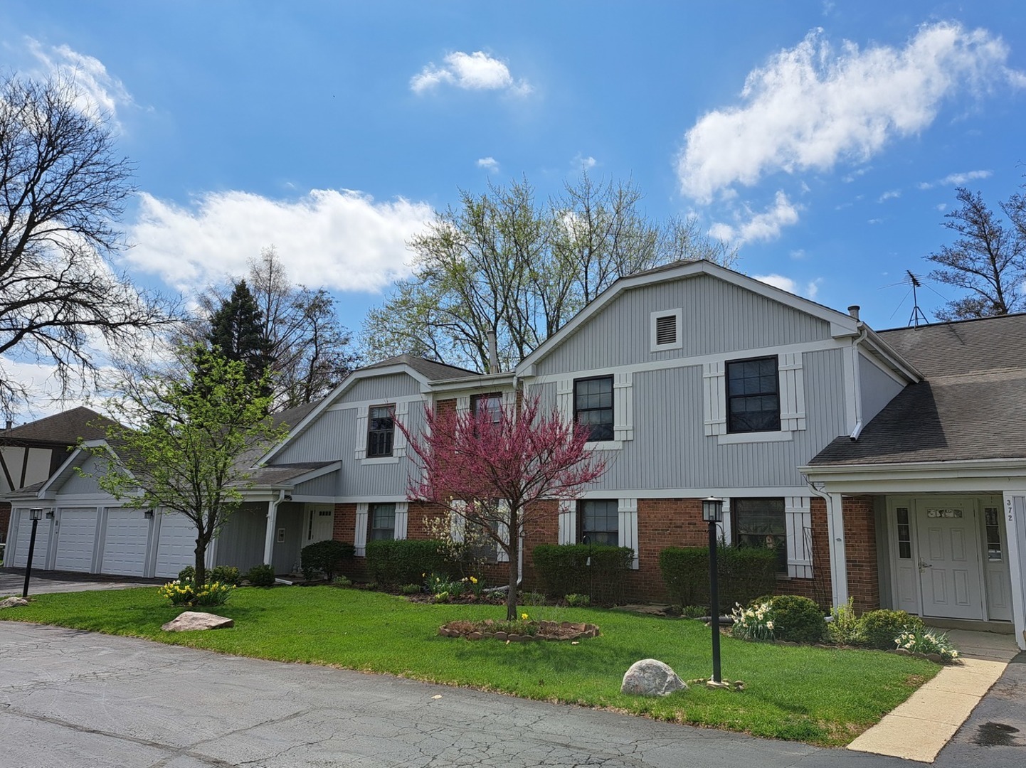 374 Southbury Court #A-1, Schaumburg, IL 60193