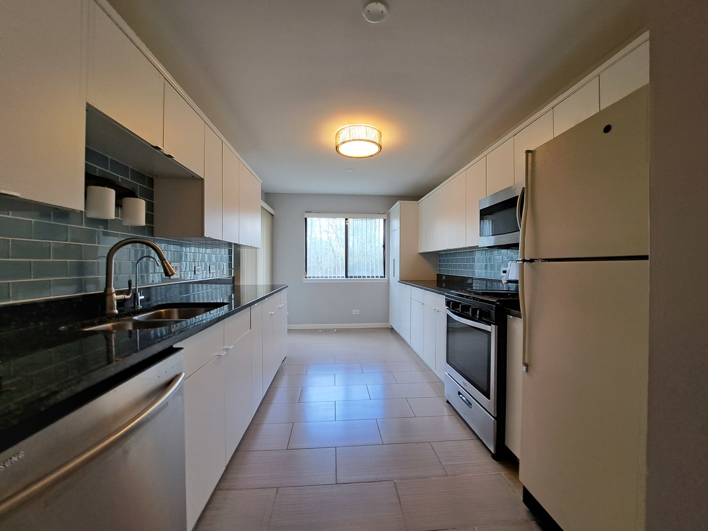 374 Southbury Court #A-1, Schaumburg, IL 60193