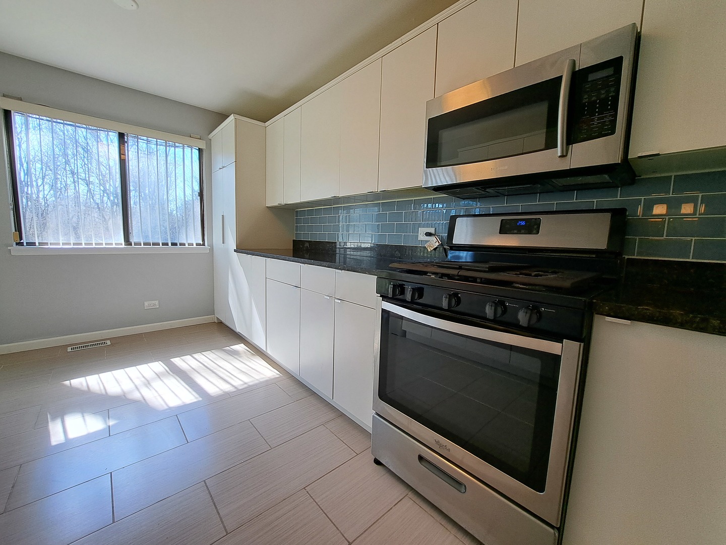 374 Southbury Court #A-1, Schaumburg, IL 60193