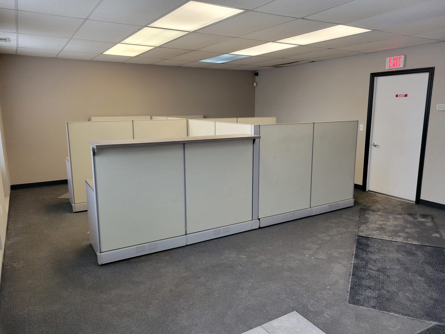 4175 Grove Avenue, Gurnee, IL 60031