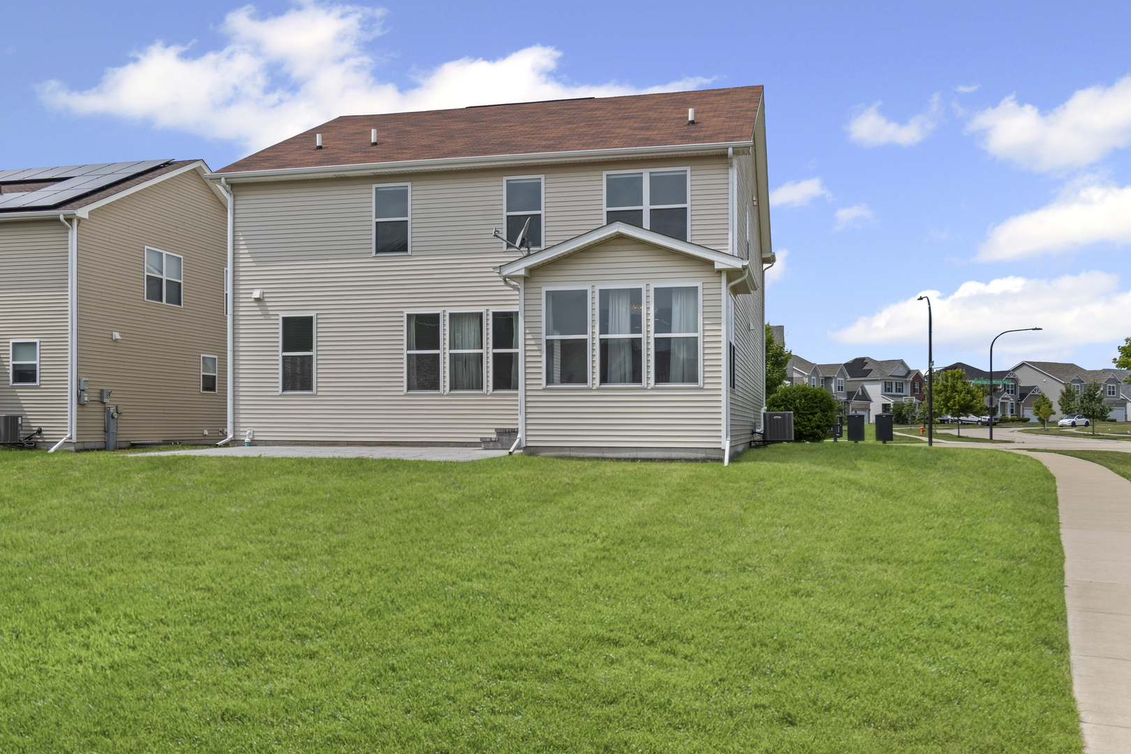 2404 Coastal Sage Court, Naperville, IL 60563