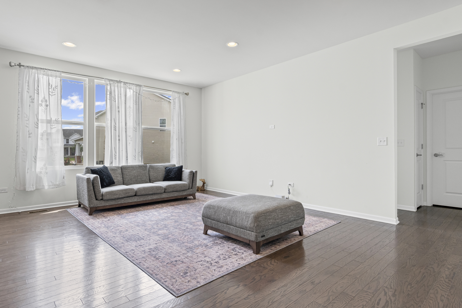 2404 Coastal Sage Court, Naperville, IL 60563