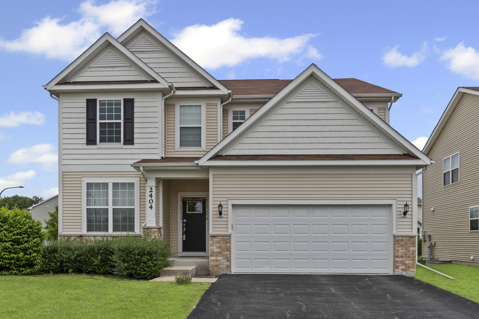 2404 Coastal Sage Court, Naperville, IL 60563