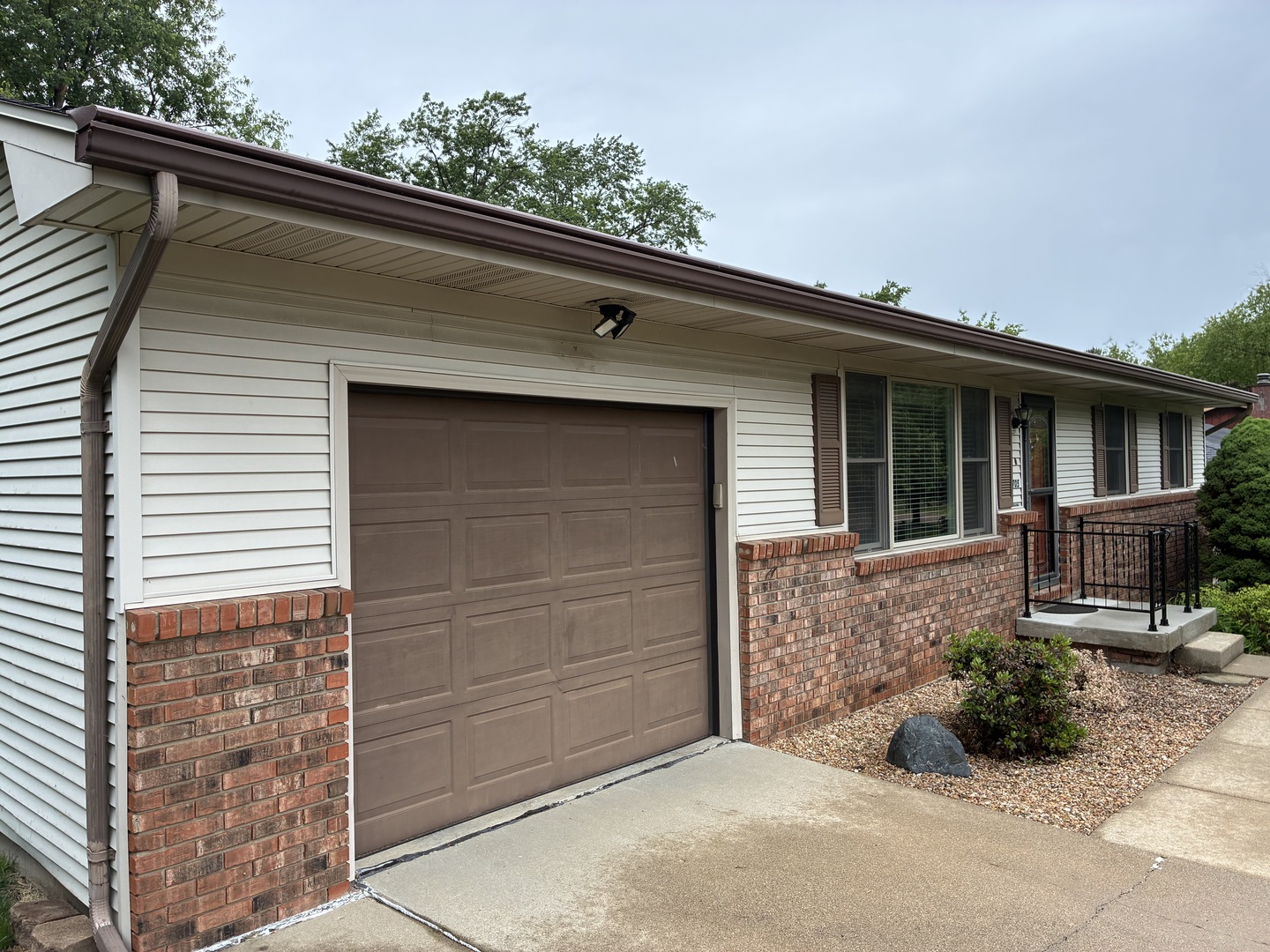 705 Lara Road, Normal, IL 61761