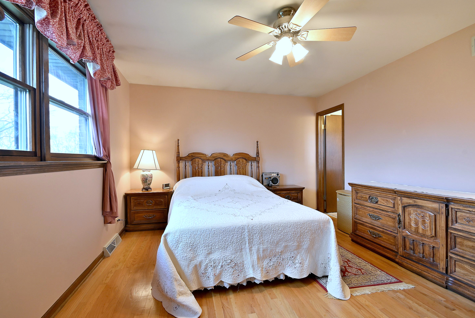 7221 Bayberry Lane, Darien, IL 60561