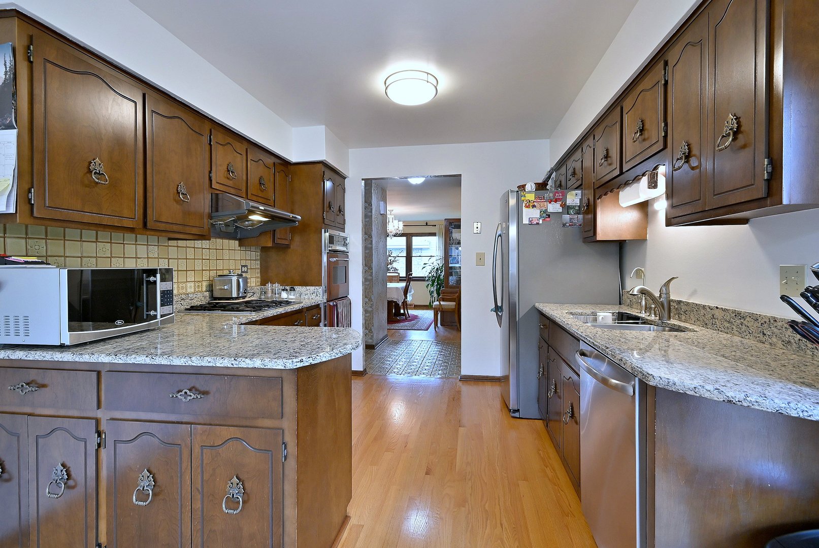 7221 Bayberry Lane, Darien, IL 60561