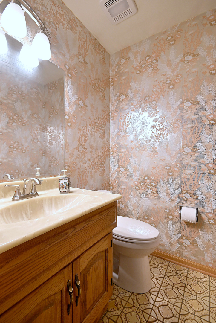 7221 Bayberry Lane, Darien, IL 60561