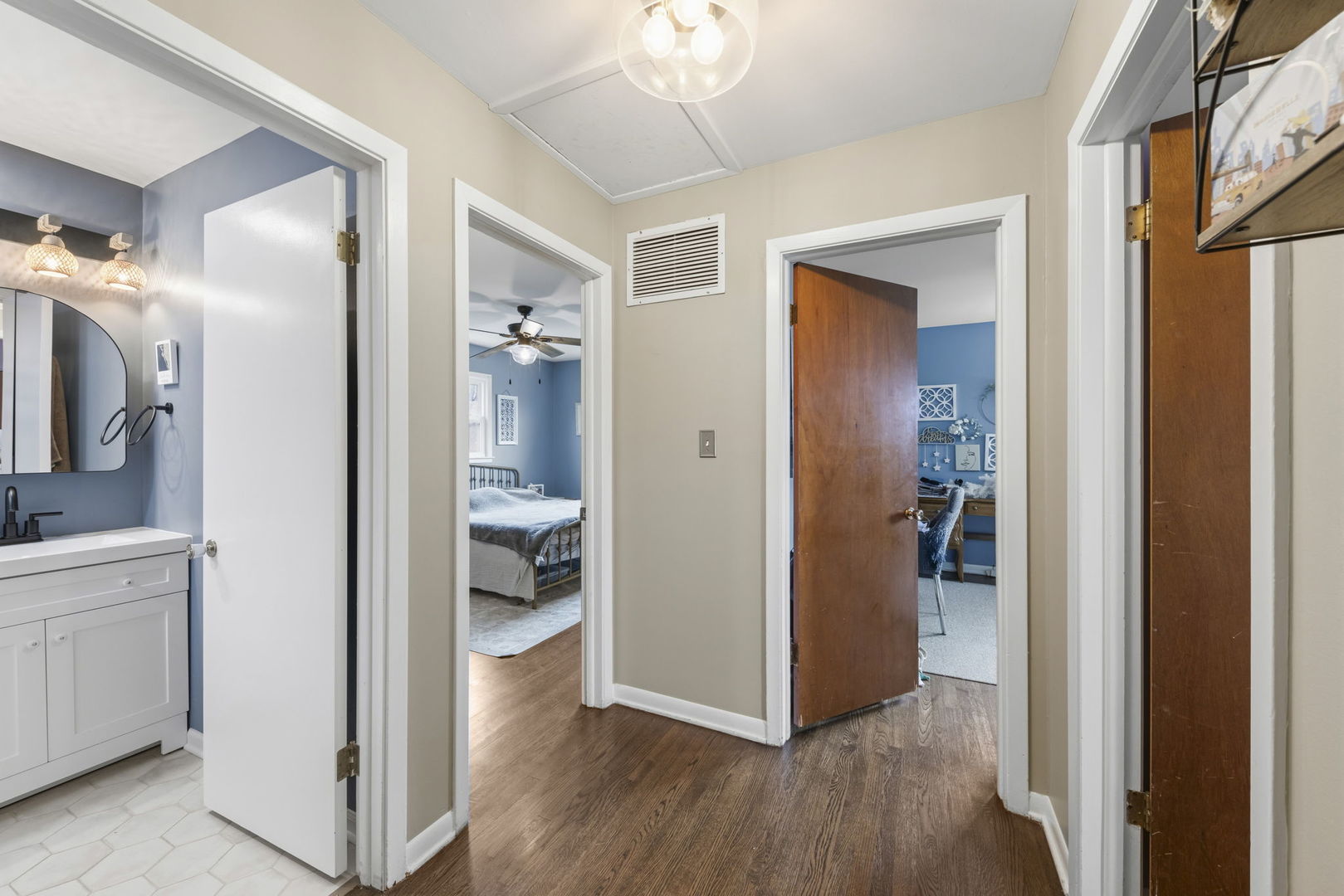 6065 Chase Avenue, Downers Grove, IL 60516