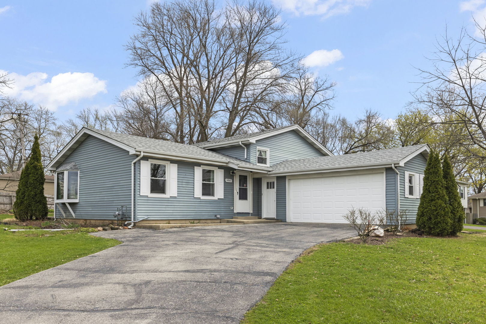 6065 Chase Avenue, Downers Grove, IL 60516