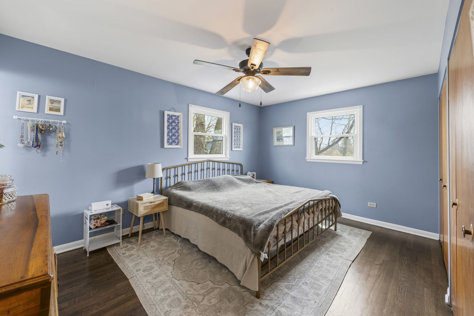 6065 Chase Avenue, Downers Grove, IL 60516