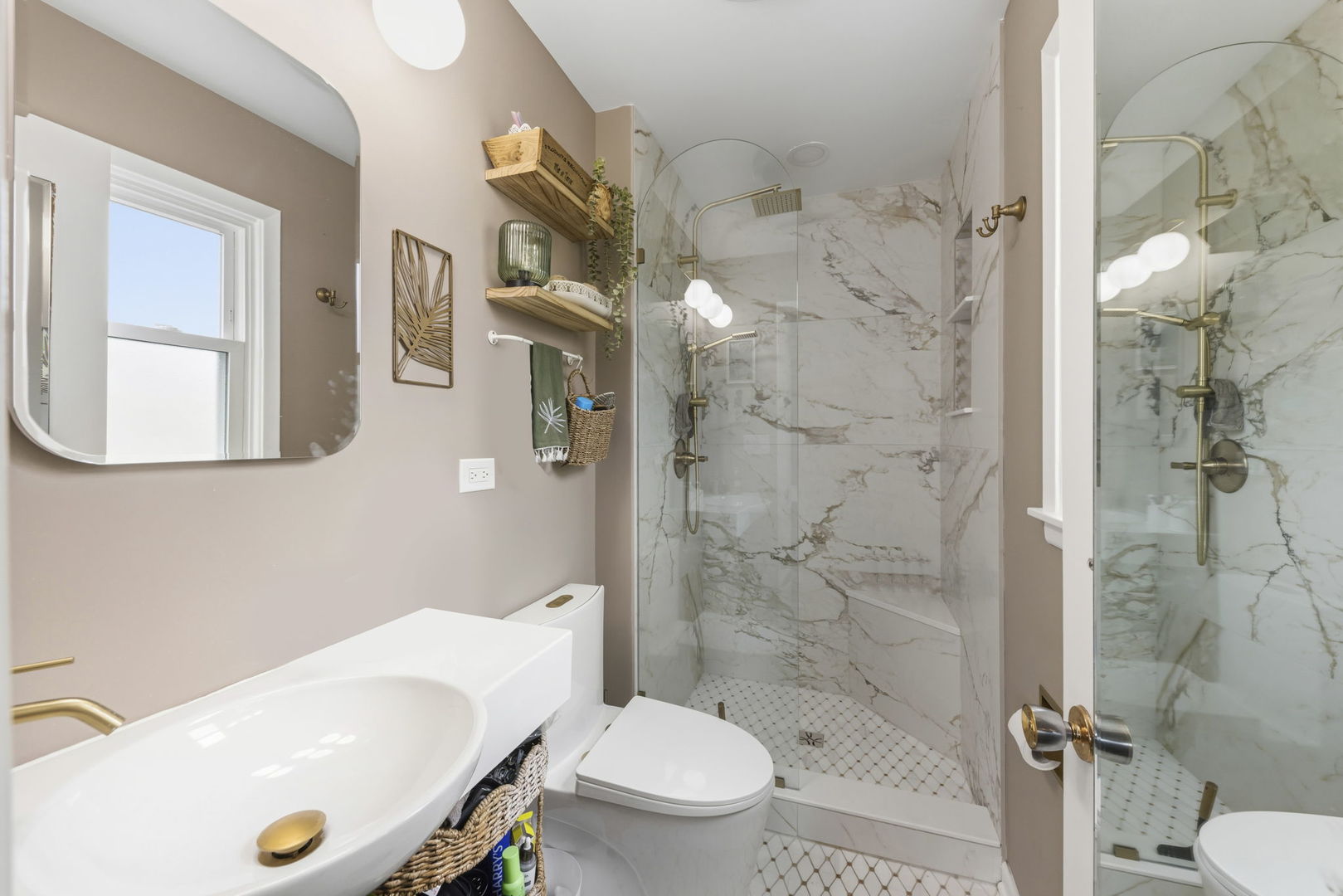 6065 Chase Avenue, Downers Grove, IL 60516