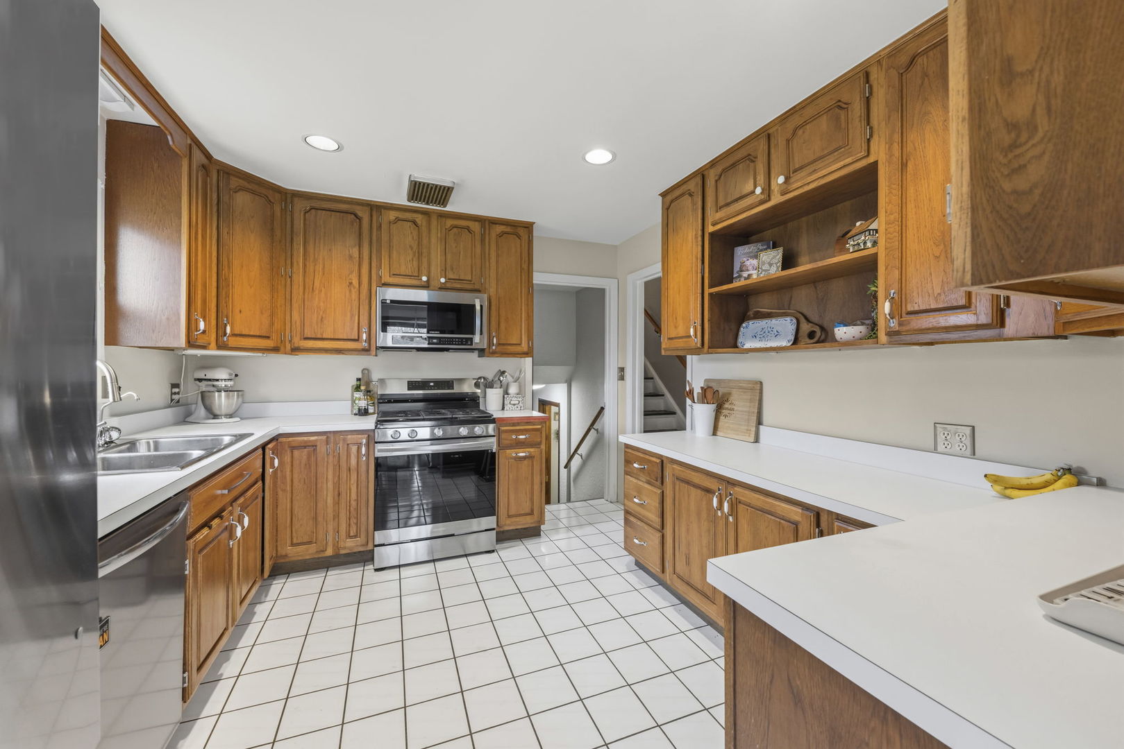 6065 Chase Avenue, Downers Grove, IL 60516