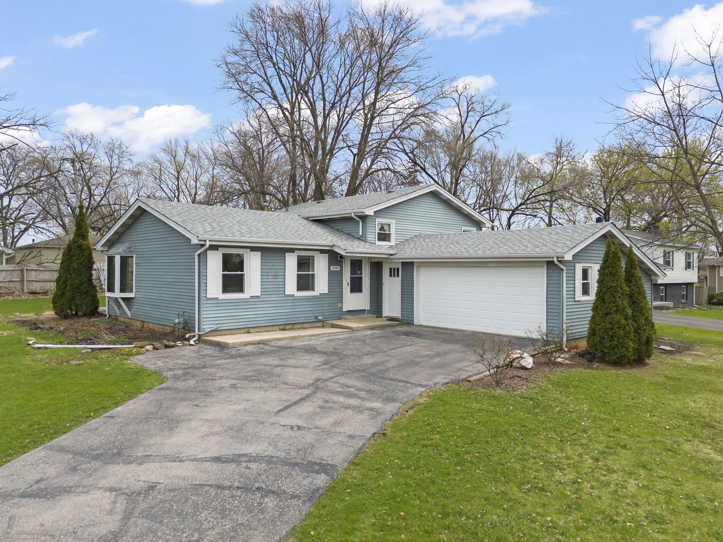 6065 Chase Avenue, Downers Grove, IL 60516
