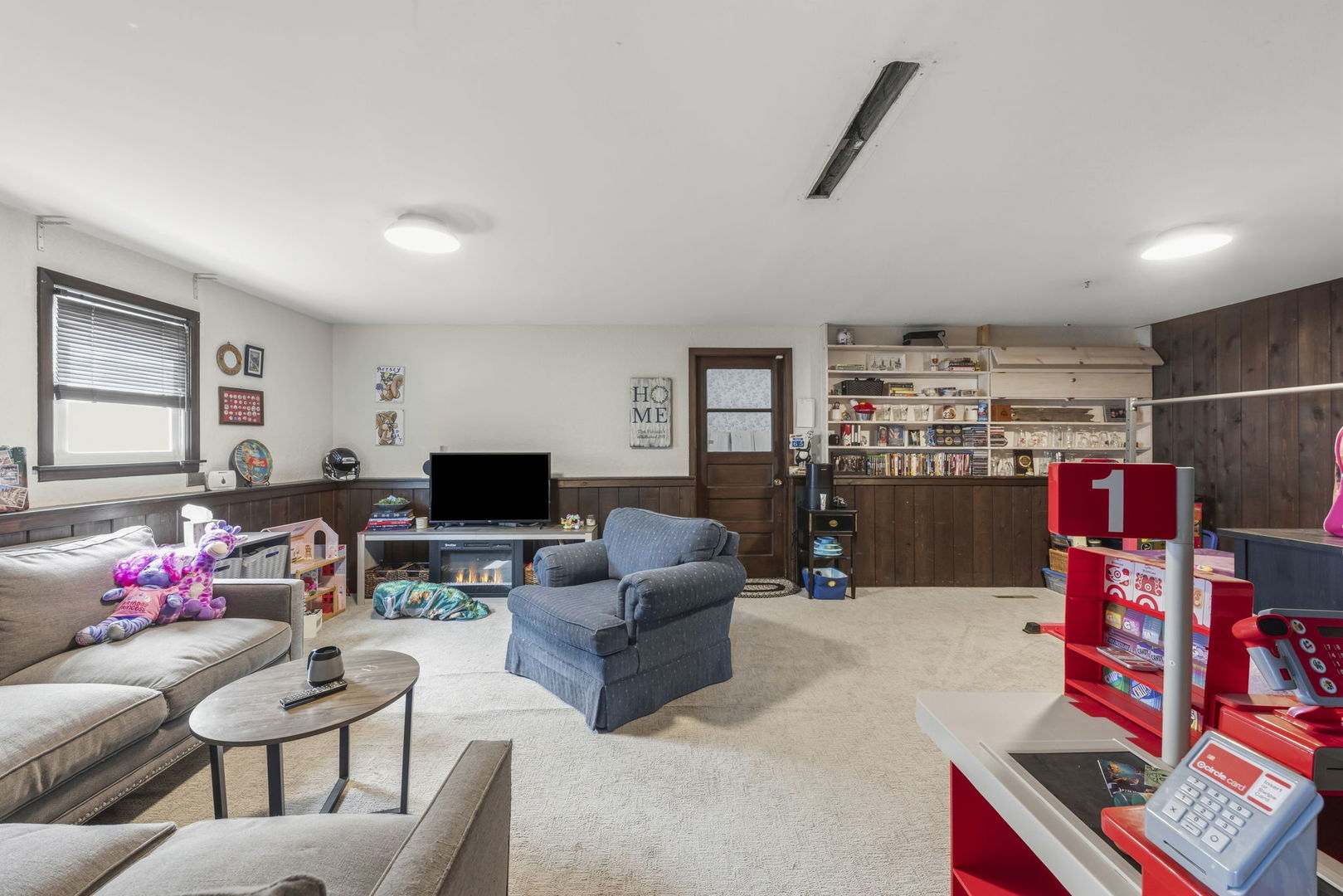 6065 Chase Avenue, Downers Grove, IL 60516