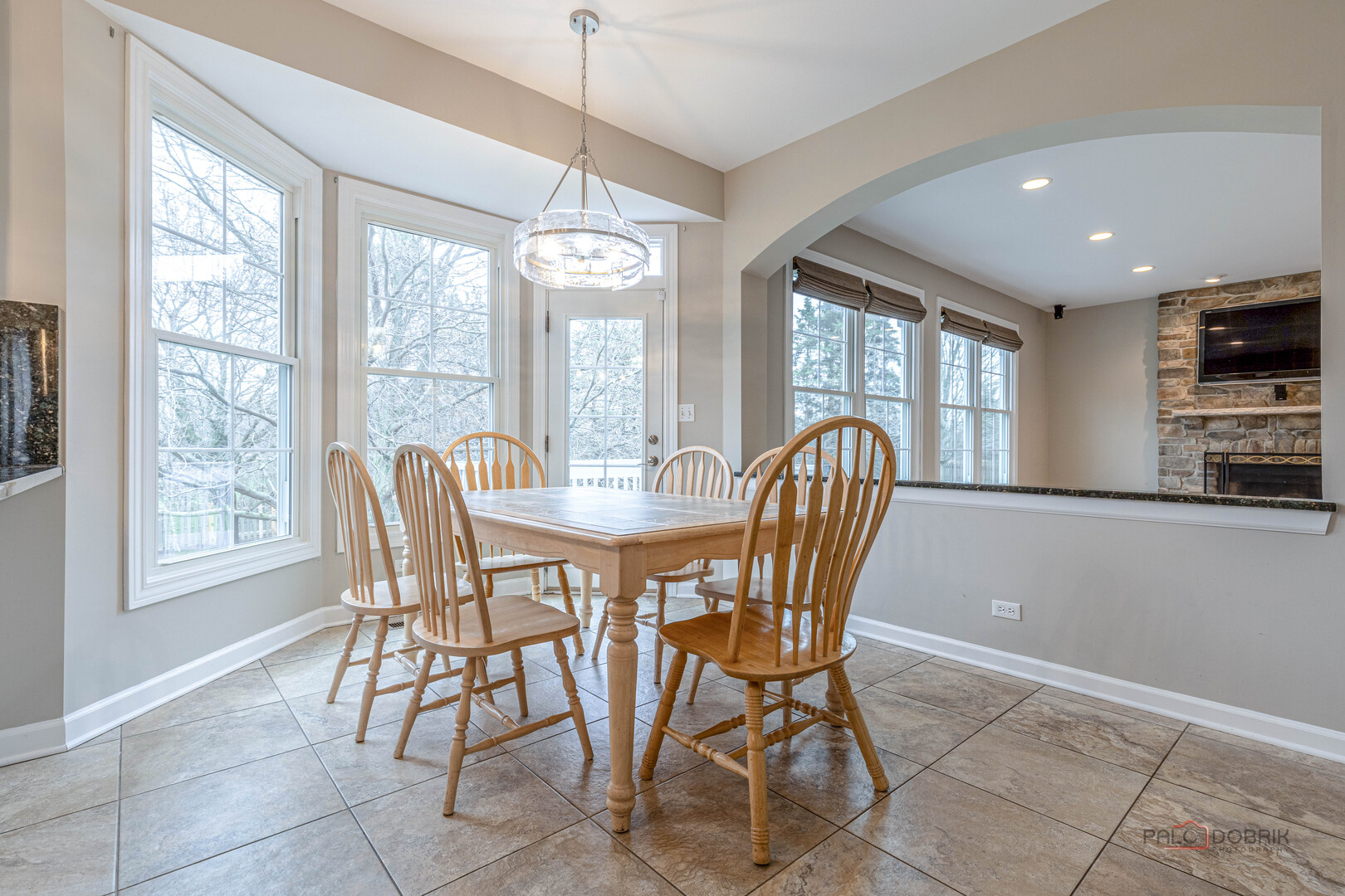 1800 Darnell Street, Libertyville, IL 60048