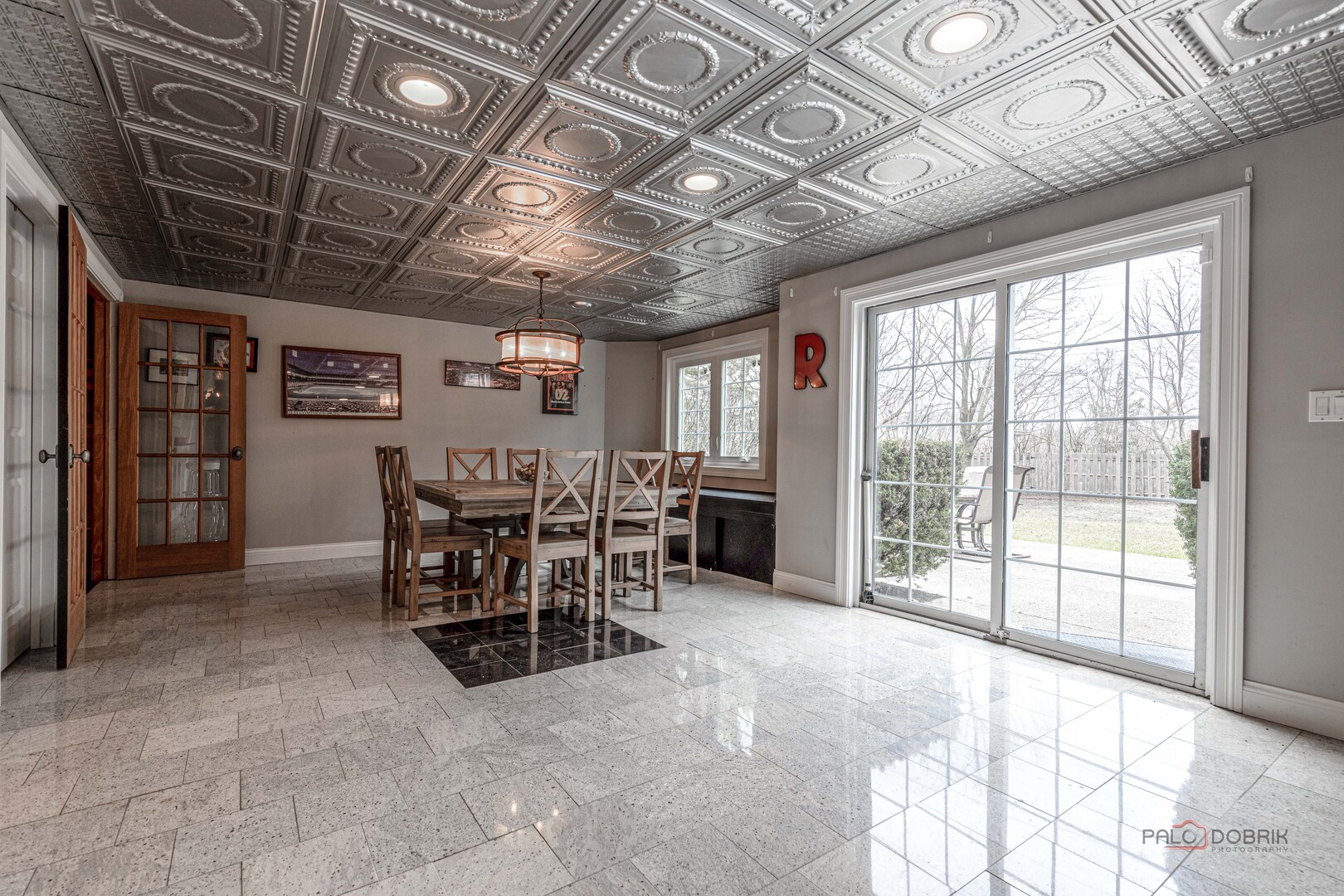 1800 Darnell Street, Libertyville, IL 60048