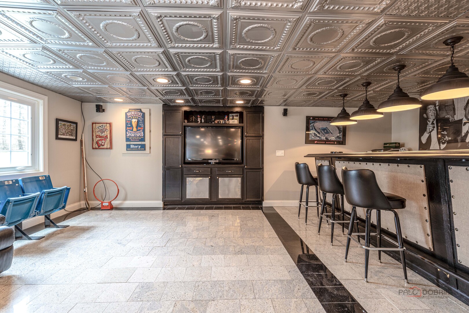 1800 Darnell Street, Libertyville, IL 60048