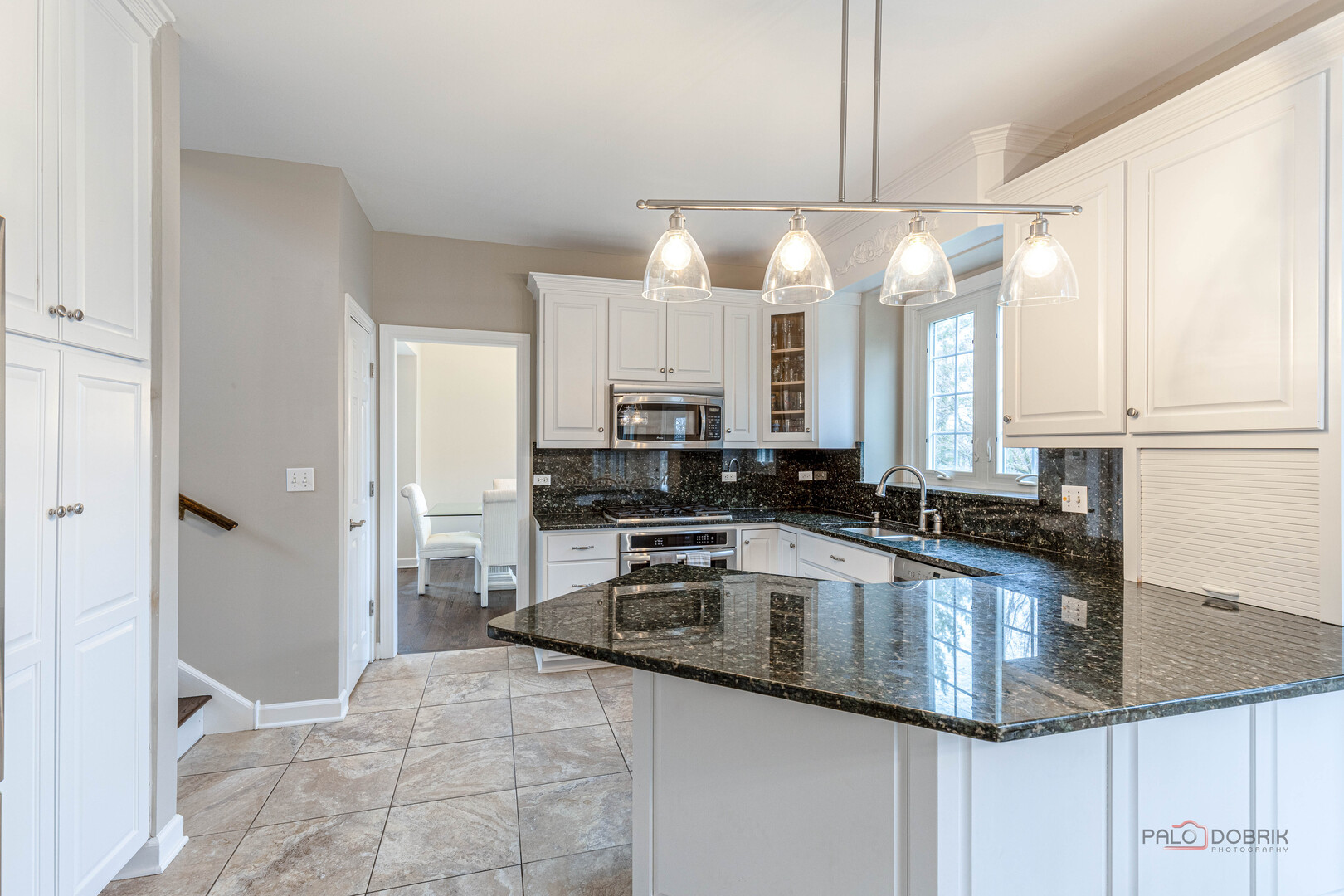 1800 Darnell Street, Libertyville, IL 60048