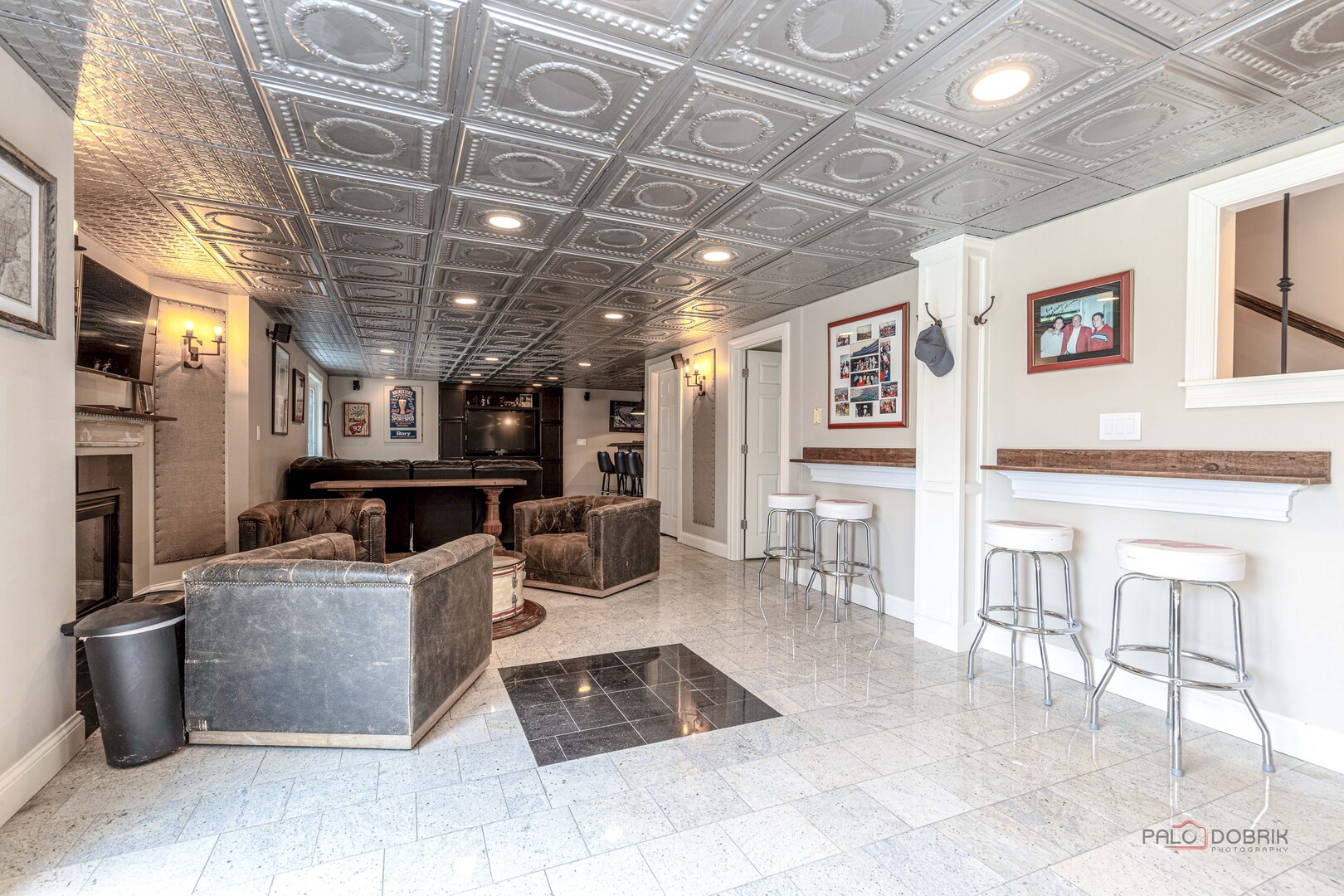 1800 Darnell Street, Libertyville, IL 60048