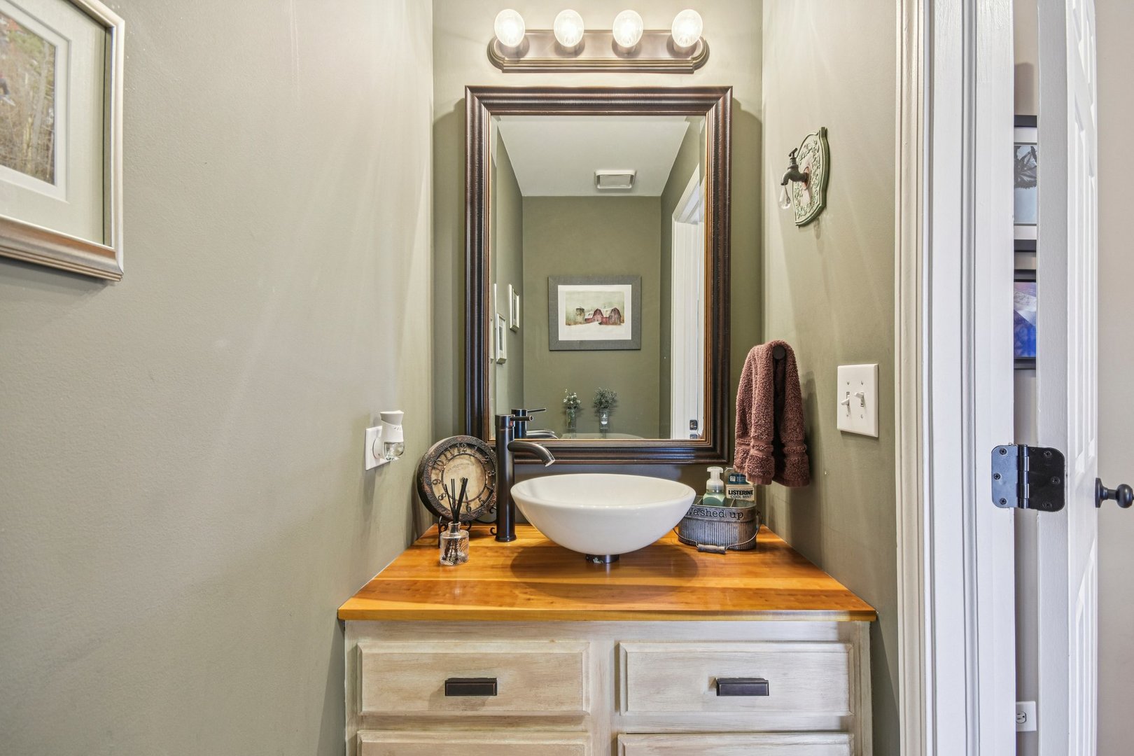 241 E Parallel Street #1A, Palatine, IL 60067