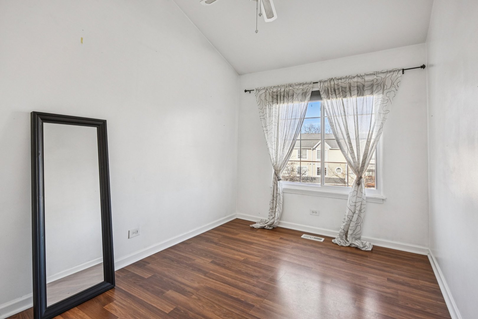 241 E Parallel Street #1A, Palatine, IL 60067