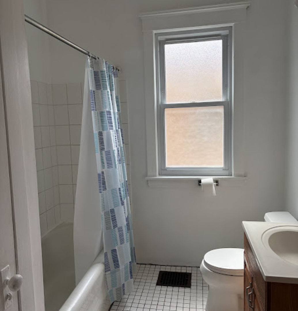 2340 Harvey Avenue, Berwyn, IL 60402