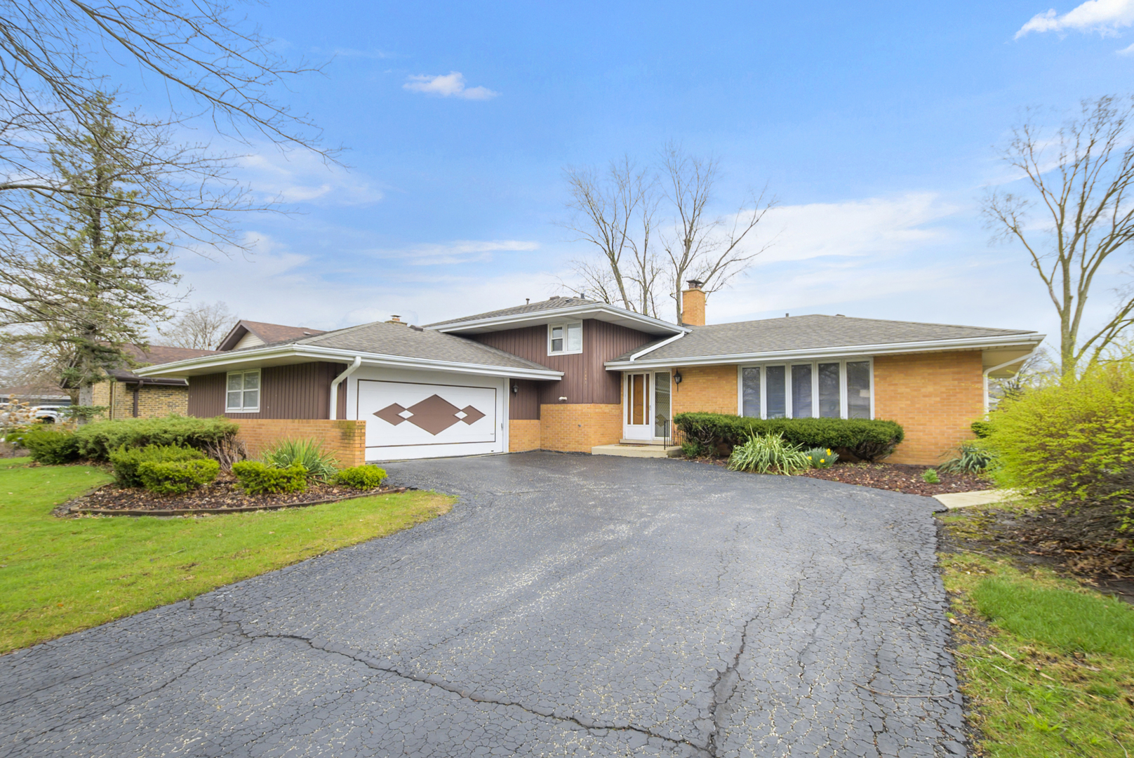 12853 S Cedar Lane, Palos Heights, IL 60463