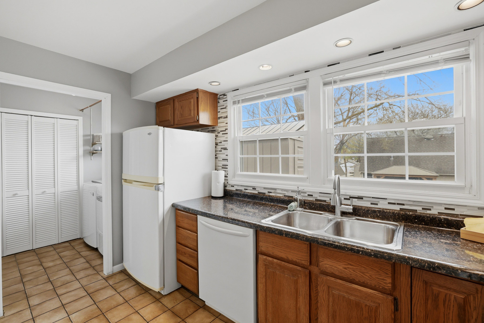 225 Wilmslow Lane, Schaumburg, IL 60194