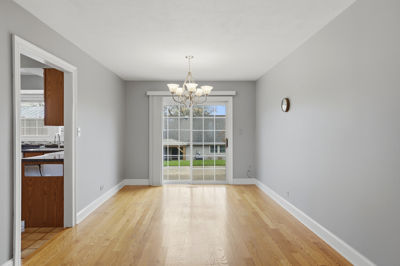 225 Wilmslow Lane, Schaumburg, IL 60194